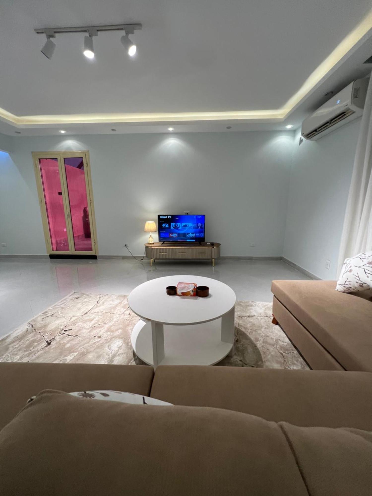 Apartment Brand New With A Fancy Terrace - New *